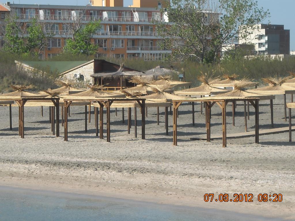 Apartamenti Zhelezovi Pomorie Chambre photo