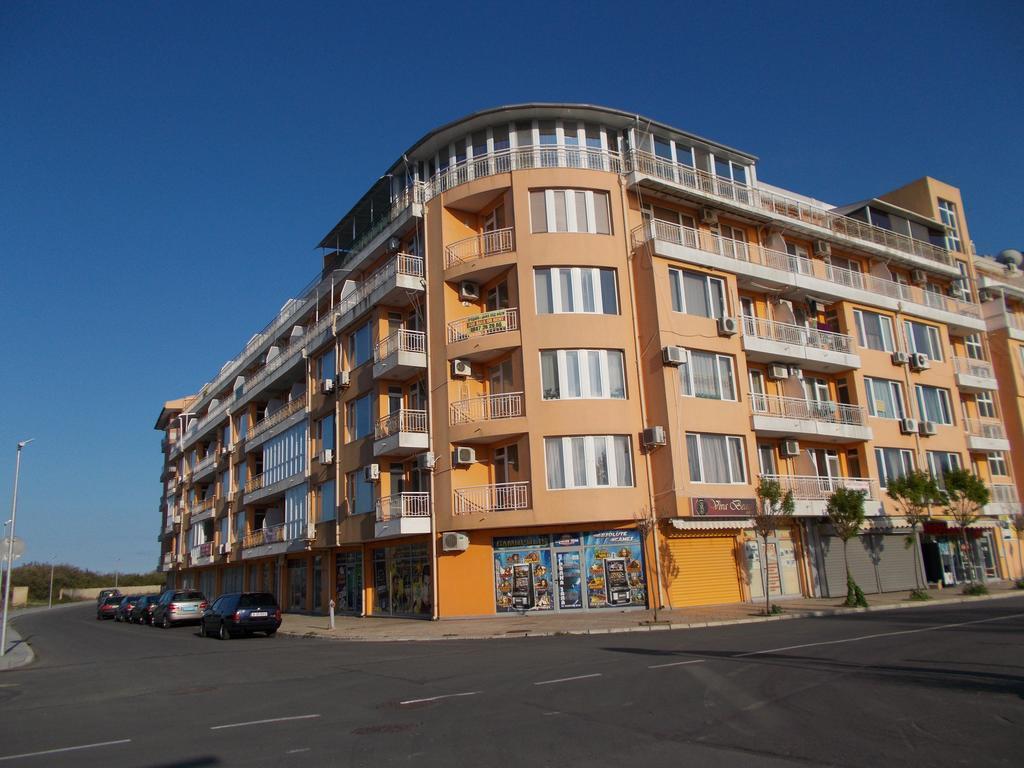 Apartamenti Zhelezovi Pomorie Extérieur photo