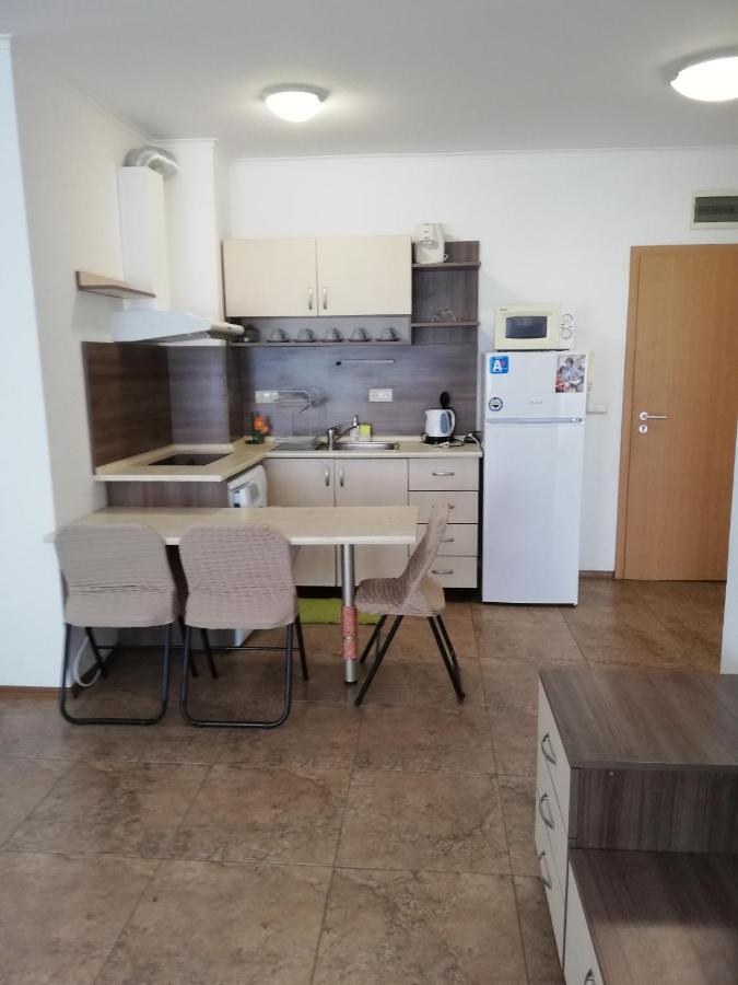 Apartamenti Zhelezovi Pomorie Extérieur photo