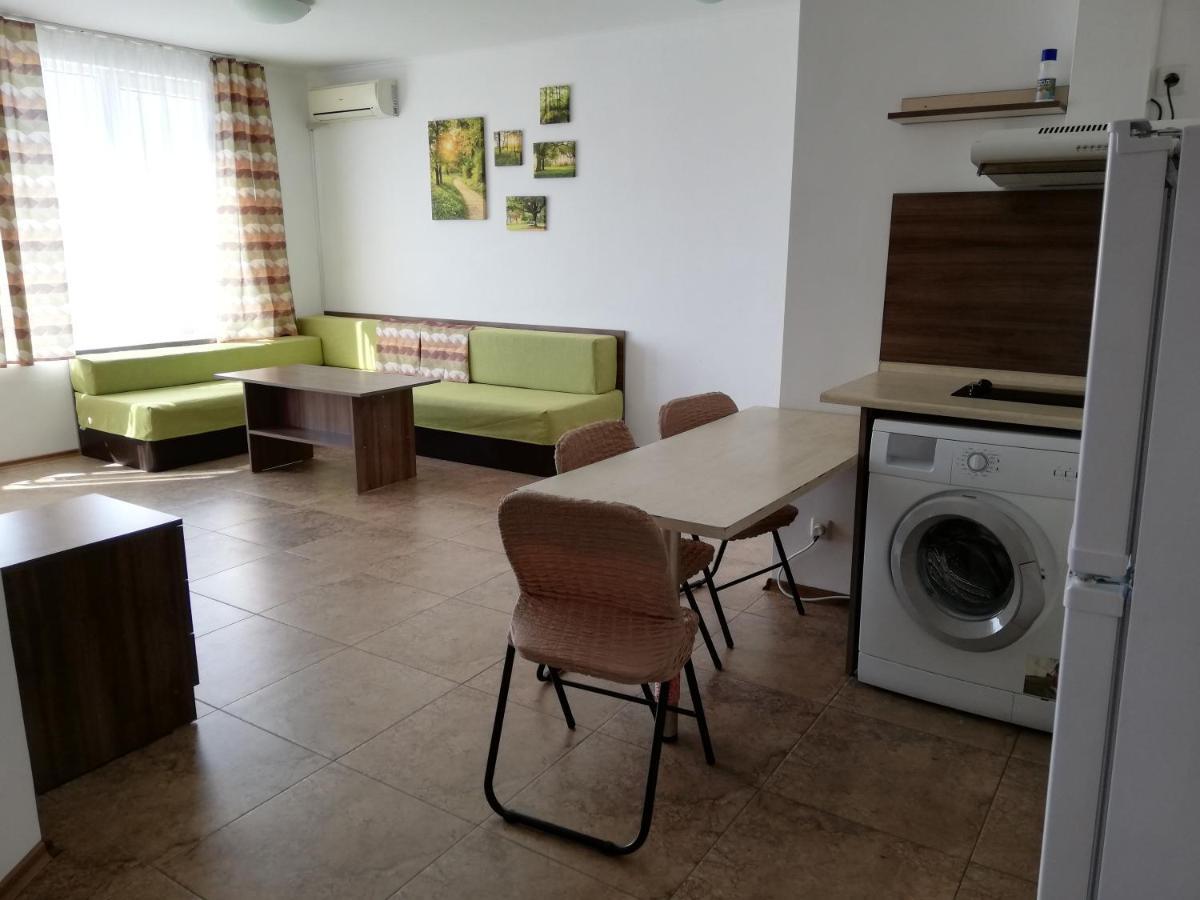 Apartamenti Zhelezovi Pomorie Extérieur photo